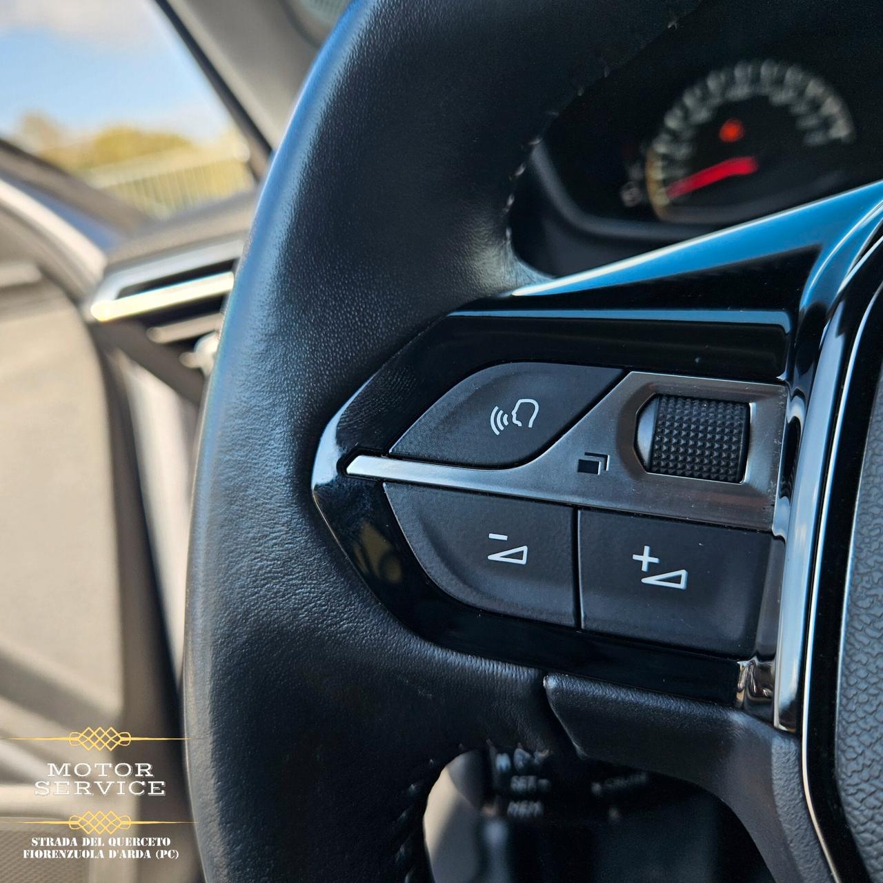 Peugeot 2008 PureTech 100 S&S Active Pack