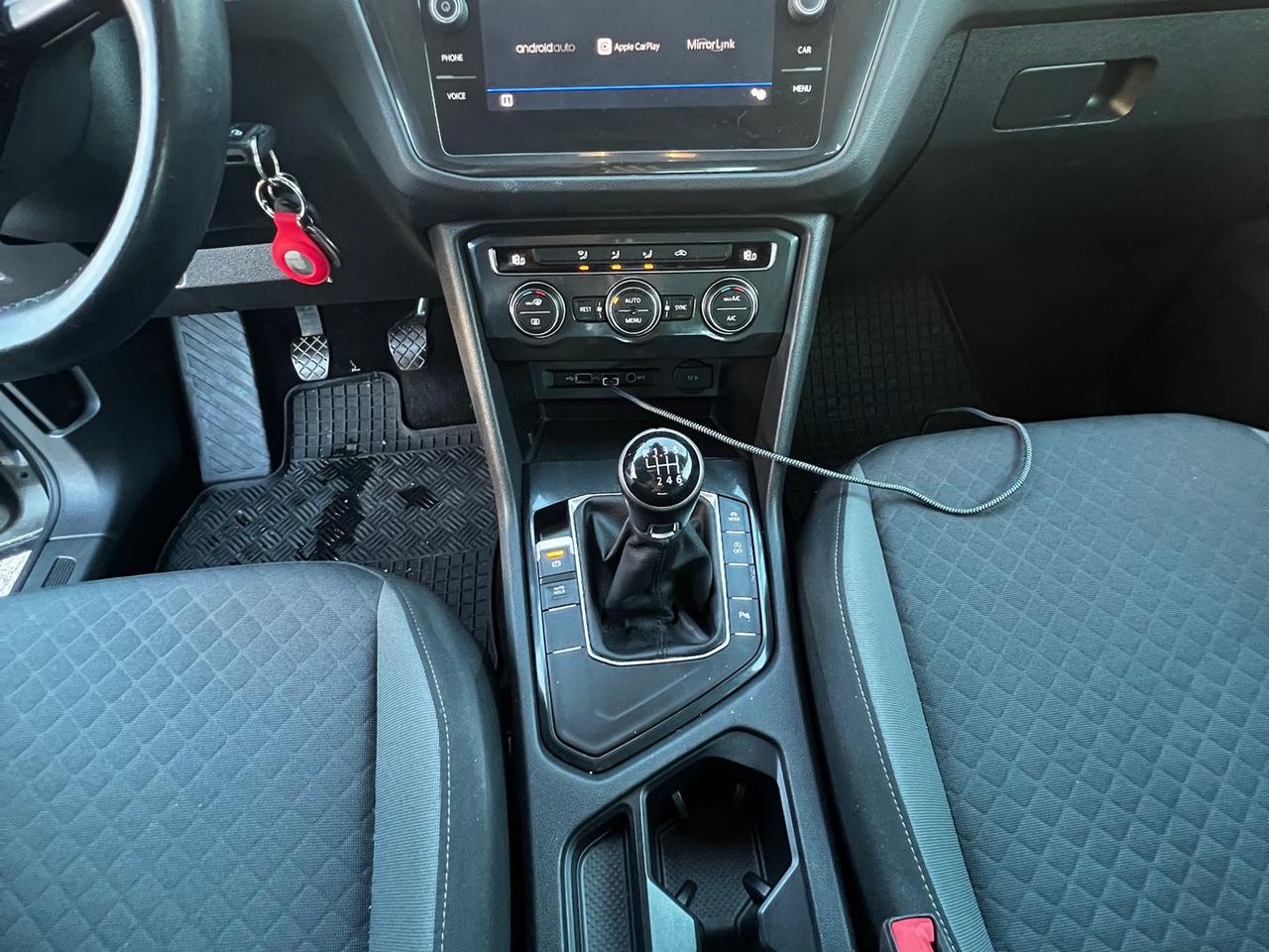 Volkswagen Tiguan Sport 1 #50918