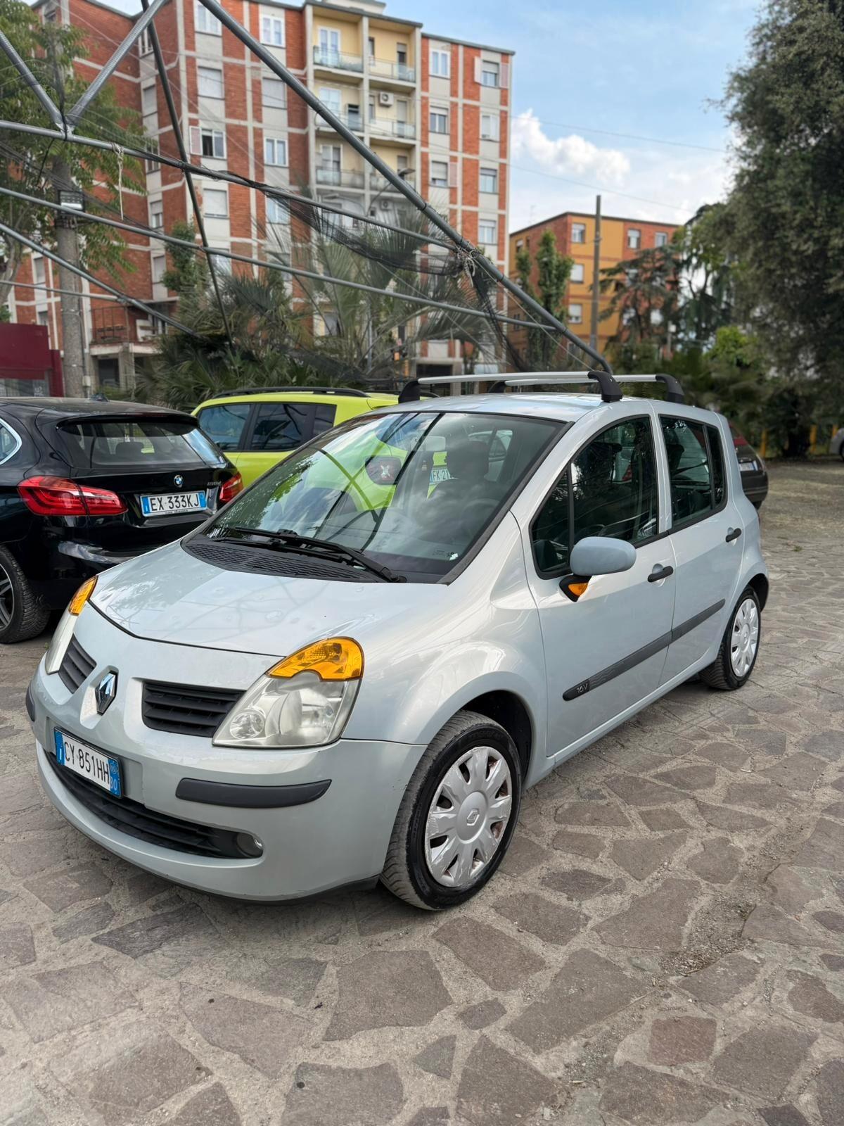 Renault Modus 1.2 16V Luxe Privilège