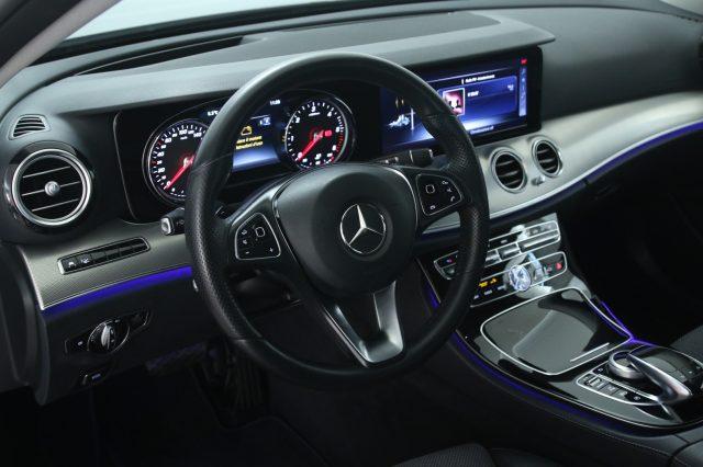 MERCEDES-BENZ E 220 d 4Matic Auto Premium/PARK ASSIST/SEDILI ELETT.