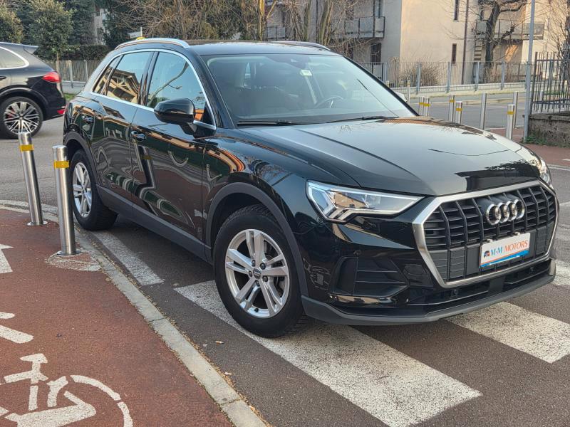 Audi Q3 35 1.5 tfsi Business s-tronic