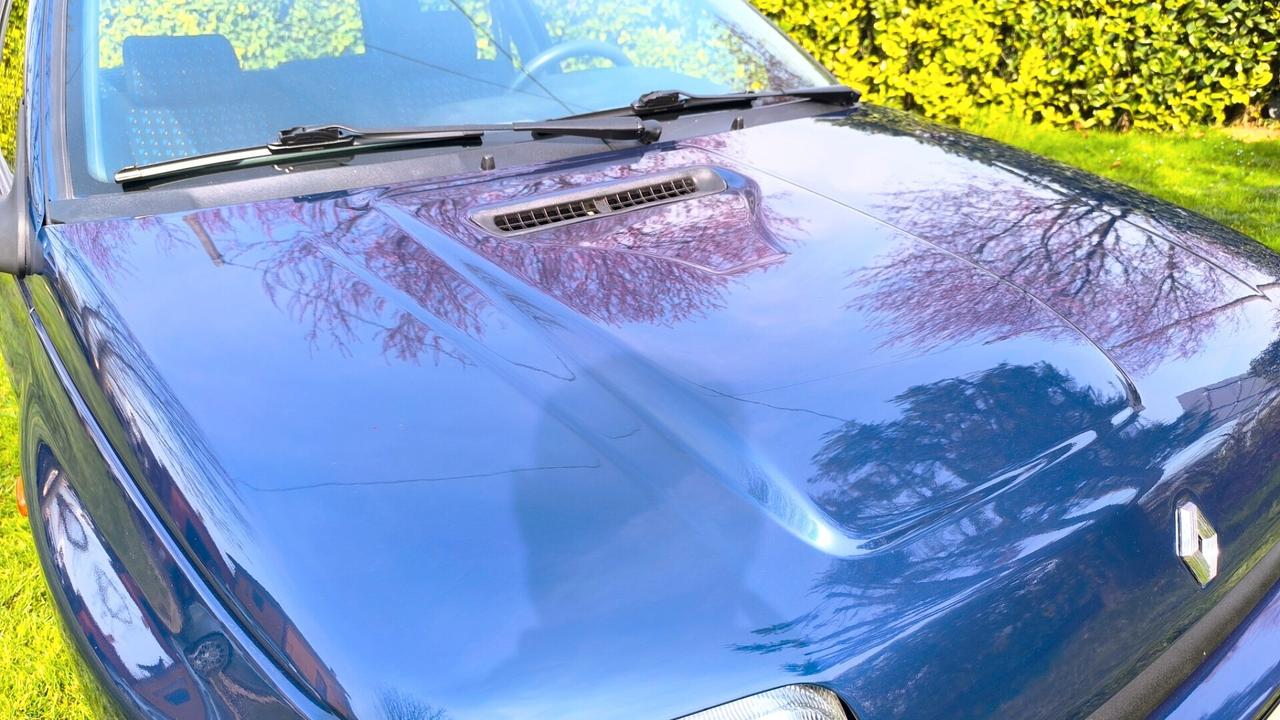 Renault Clio 1.8i 16V Diac no Cat