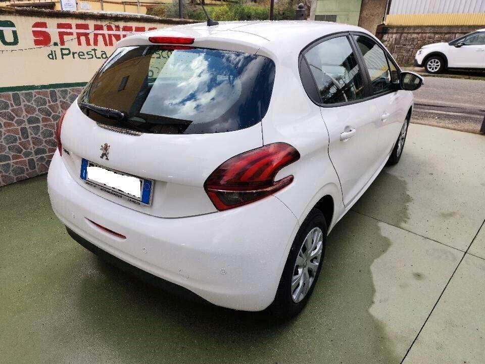 Peugeot 208 1.5 Business 100cv - 2019