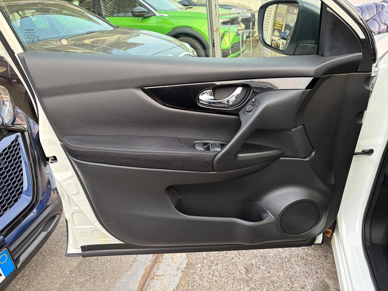 Nissan Qashqai 1.5 dCi 110cv tetto Tekna 360°