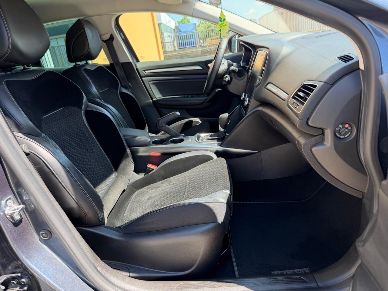 Renault Megane Mégane dCi 8V 110 CV EDC Energy Intens