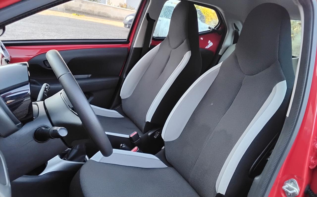 Toyota Aygo 1.0 VVT-i 69 CV 5 porte x-cite