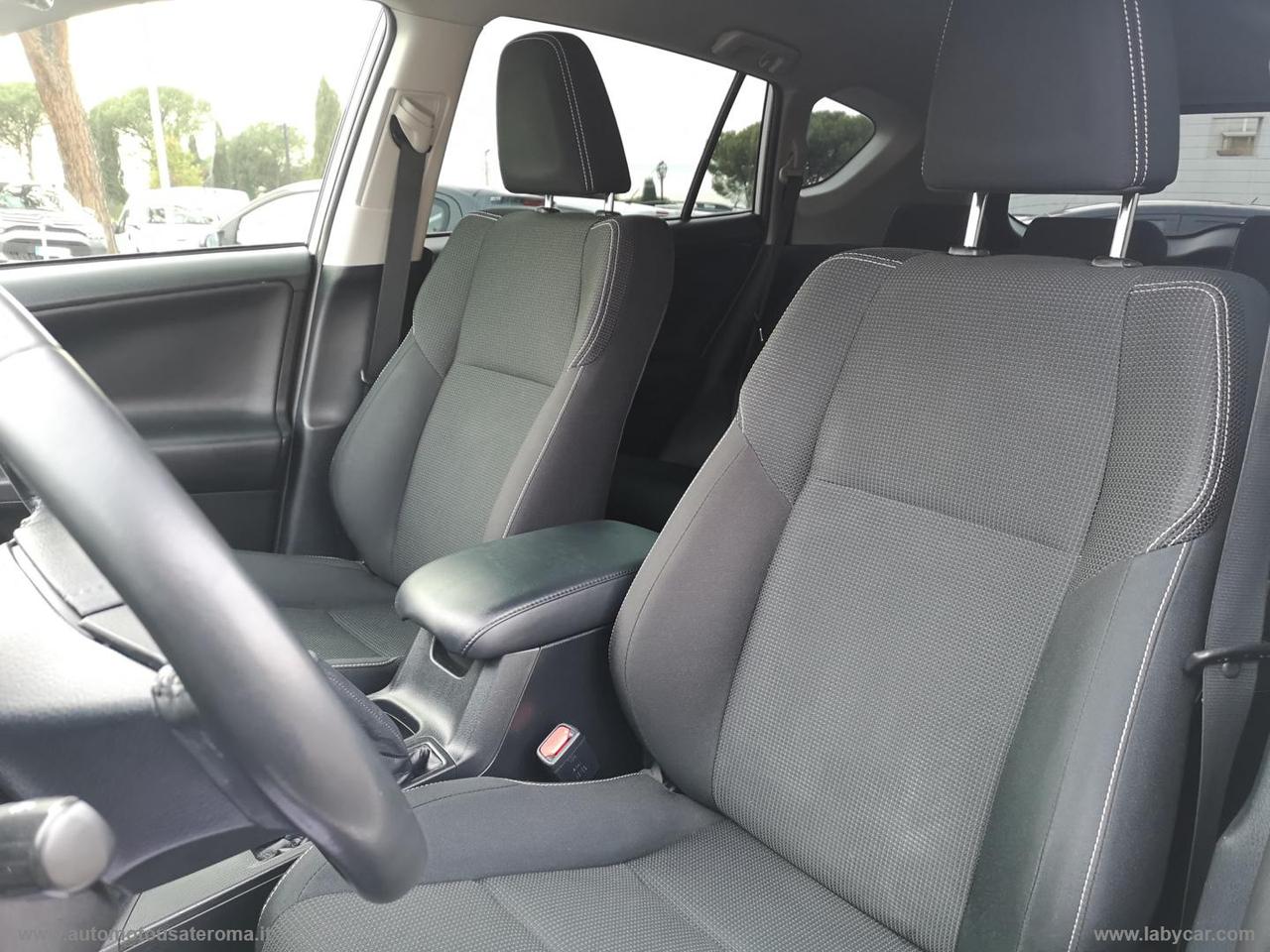 TOYOTA RAV4 2.5 Hybrid 2WD Business PROMO WEB