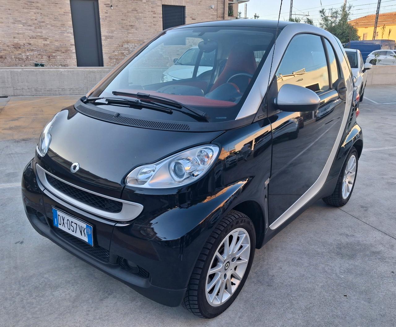 Smart ForTwo 1000 84CV Turbo con SERVOSTERZO