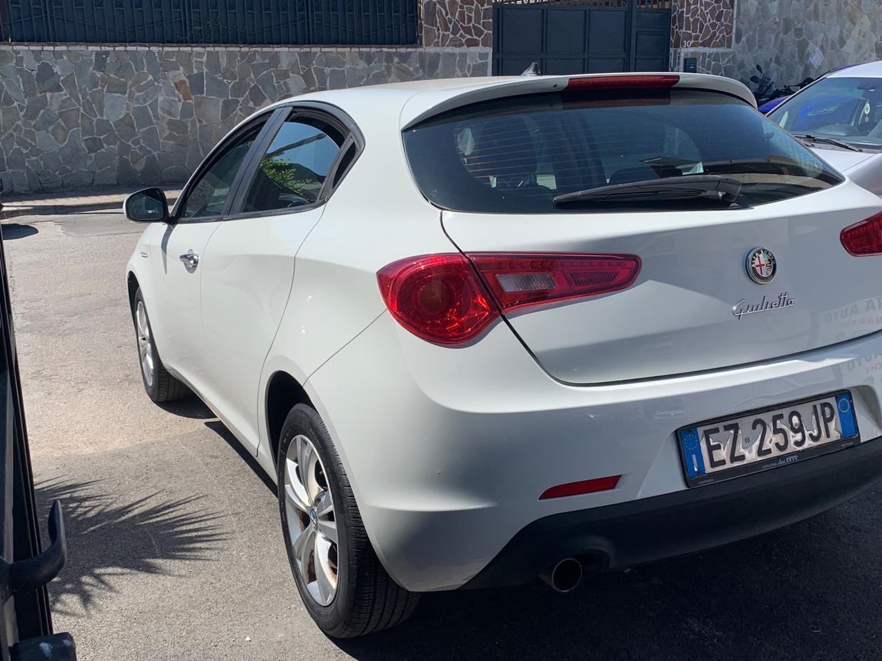 Alfa Romeo Giulietta 1.6 JTDm-2 105 CV Distinctive