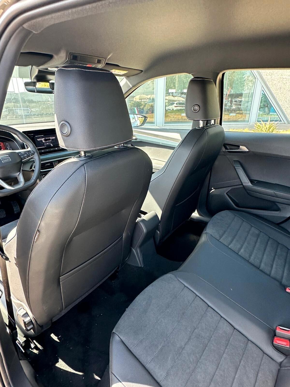 SEAT Arona 1.0 Xperience offerta T-Stock prezzo imperdibile