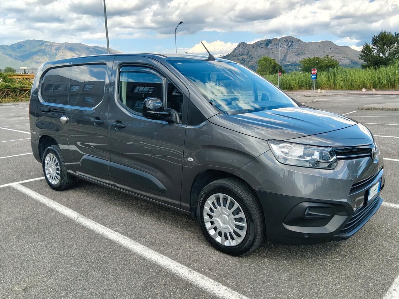 Toyota Proace city