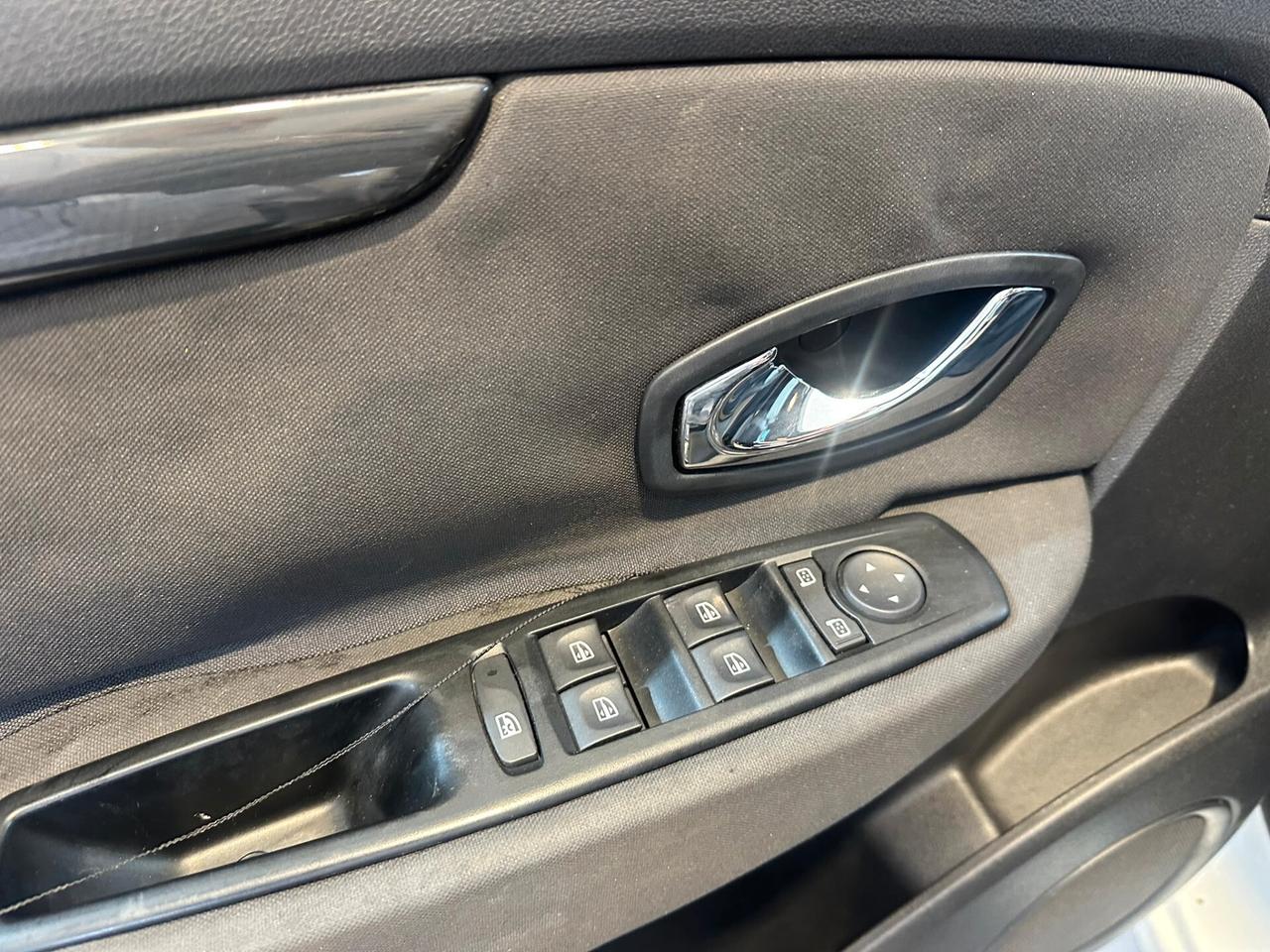 Renault Scenic Scénic 1.5 dCi 110CV EDC
