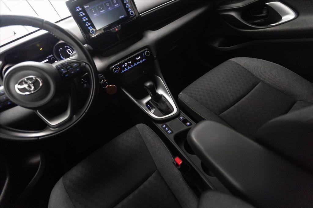 TOYOTA Yaris 1.5h Business del 2022