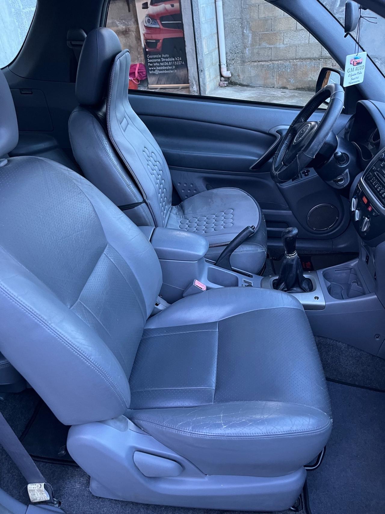 Toyota RAV 4 RAV4 2.0 Tdi D-4D cat 3 porte Sol