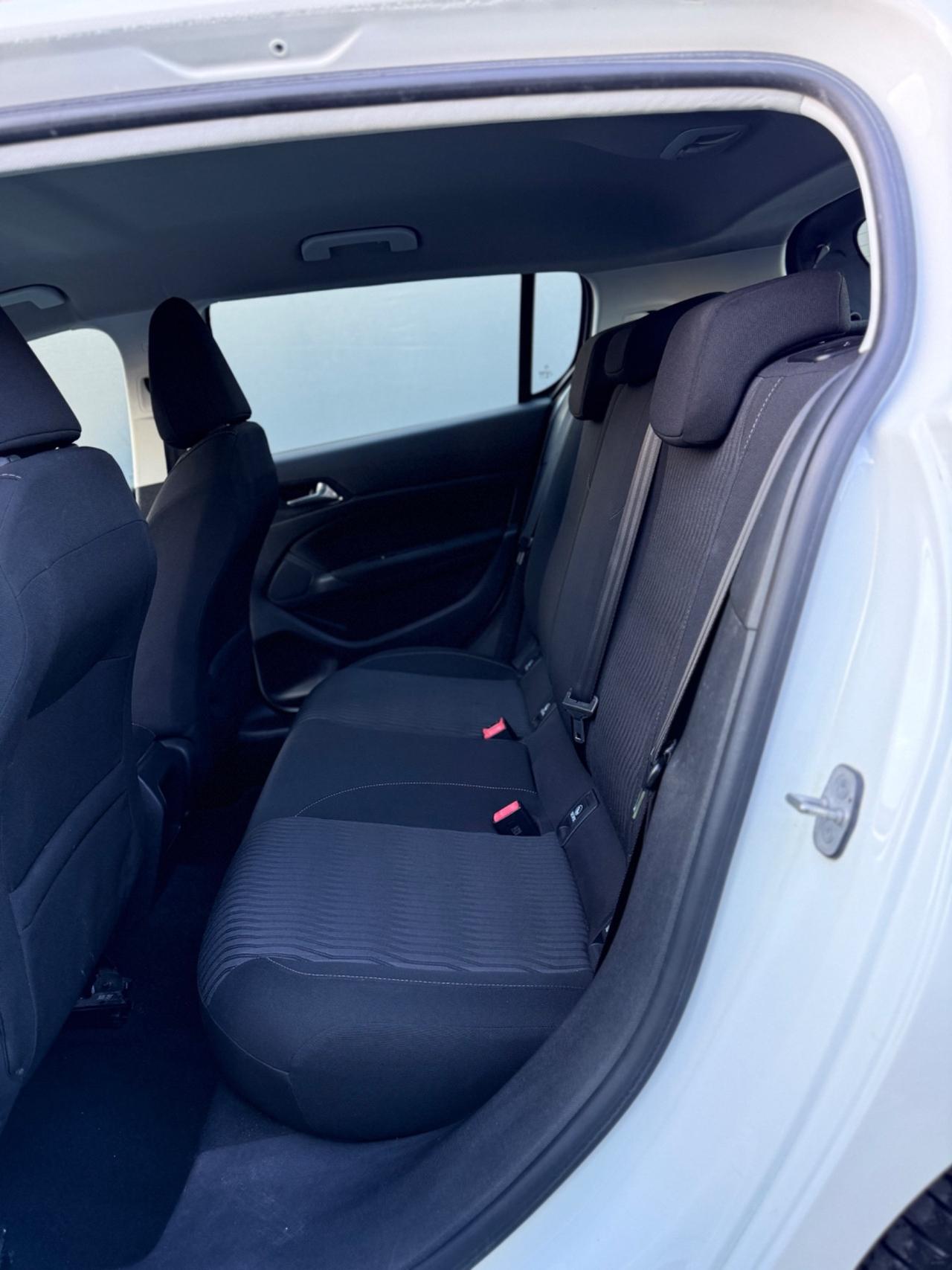 Peugeot 308 1.6 HDi 92 CV Allure 2014