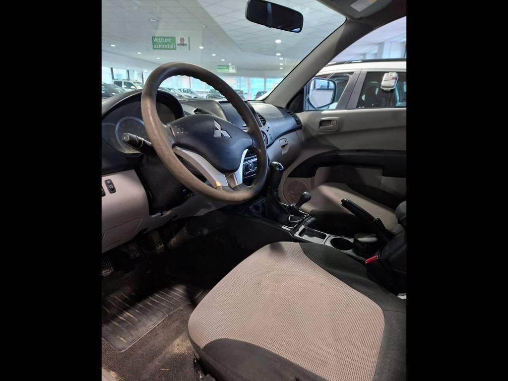 Mitsubishi L200 Double Cab 2.5 DI-D Invite Plus