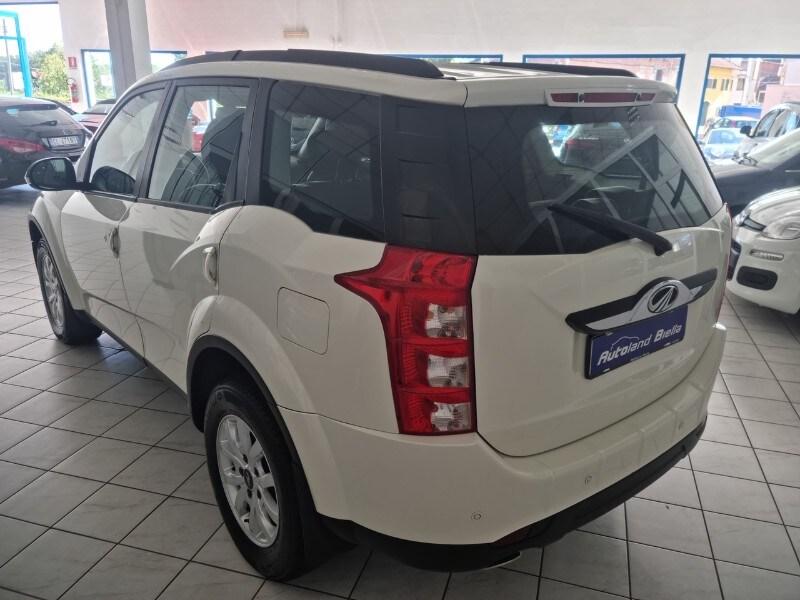 MAHINDRA XUV500 XUV500 2.2 16V AWD W10