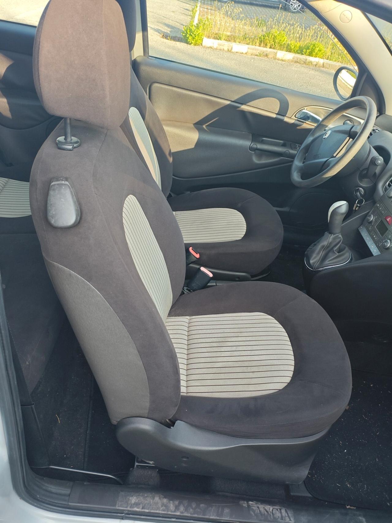 Lancia Ypsilon 1.3 diesel 115 000 km