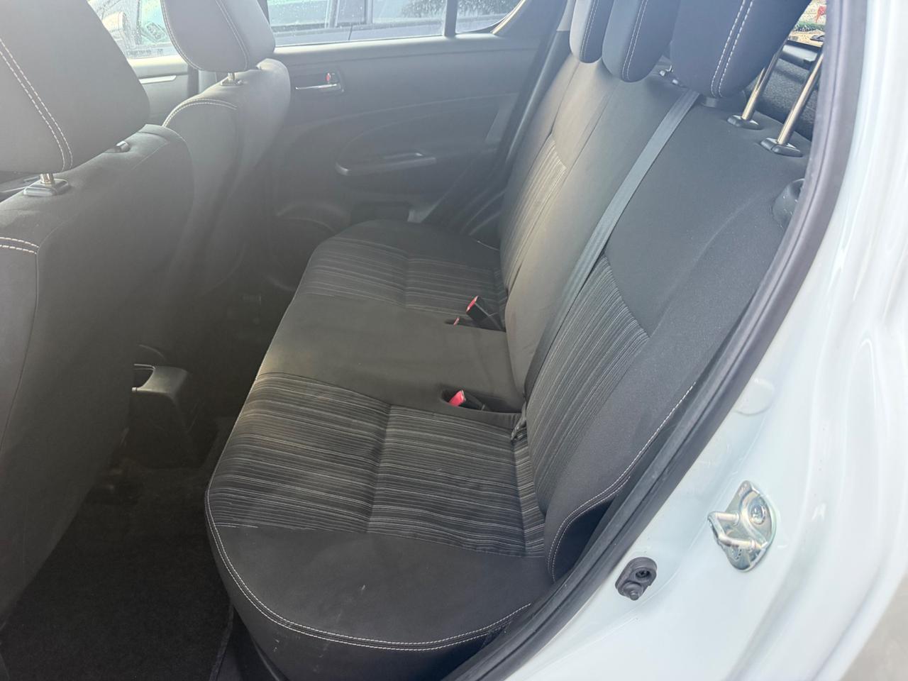 Suzuki Swift 1.3 DDiS 5 porte B-Cool Bi-Color