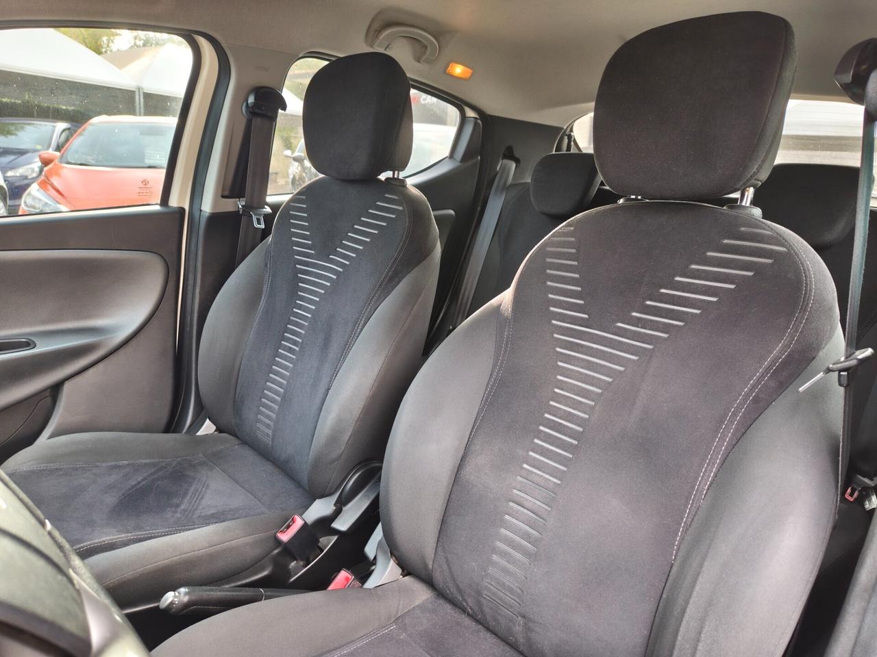 Lancia Ypsilon 0.9 TwinAir 85 CV 5 porte S&S DFN Gold