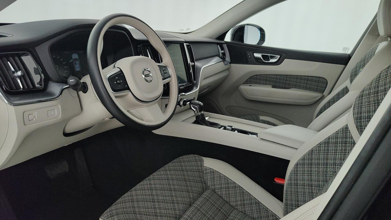 VOLVO XC60 2.0 d4 Business awd geartronic my18