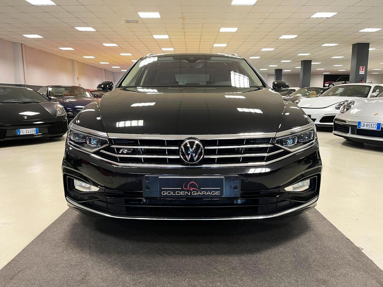 Volkswagen Passat Variant 2.0 TDI SCR 200 CV DSG R-LINE