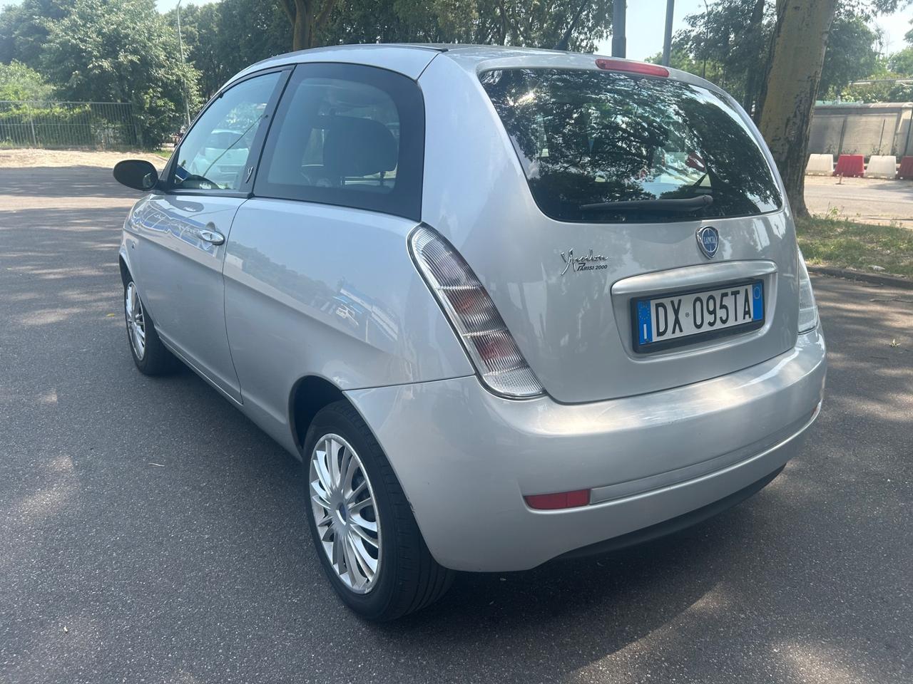 Lancia Ypsilon 1.2 Argento