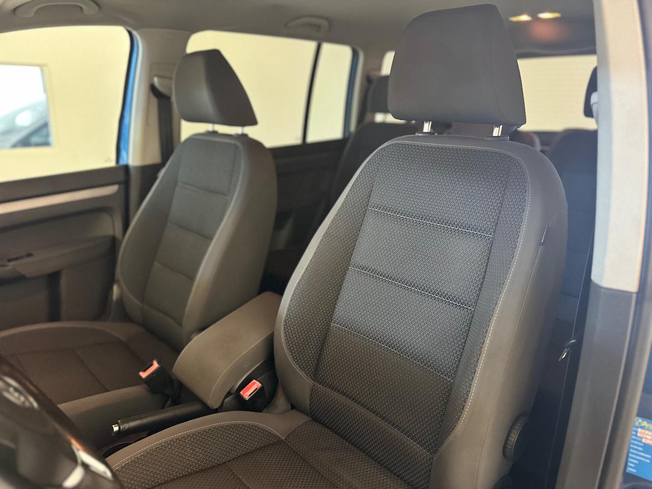 Volkswagen Touran Business 1.6 TDI DSG Comfortline