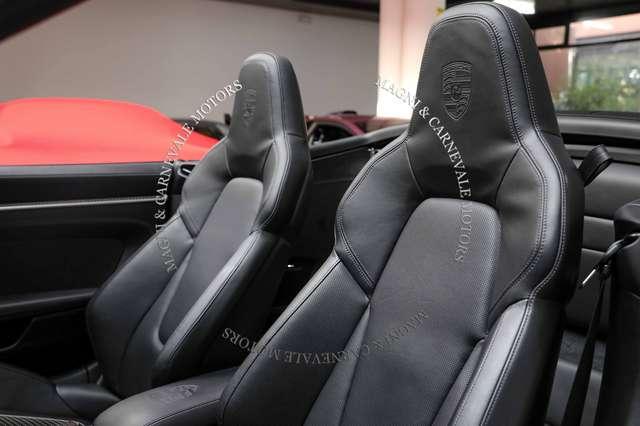 Porsche 992 CARRERA 4S CABRIO|CARBON PACK|AKRAPOVICH|BOSE|