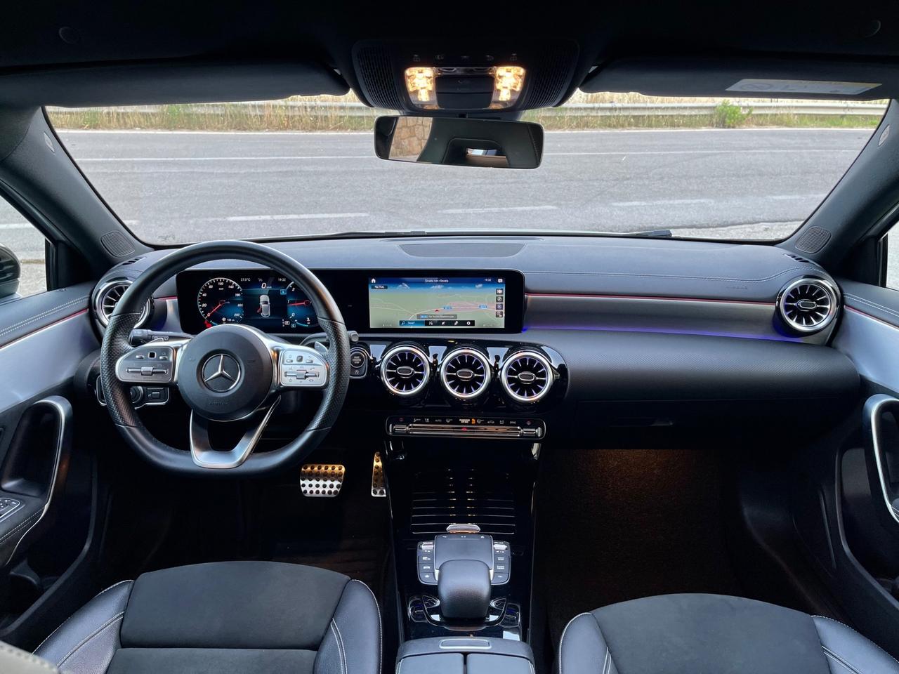 Mercedes-benz A 180 d AMG Premium - FULL