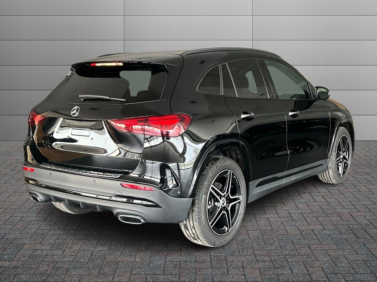 Mercedes-Benz GLA 180 d Automatic