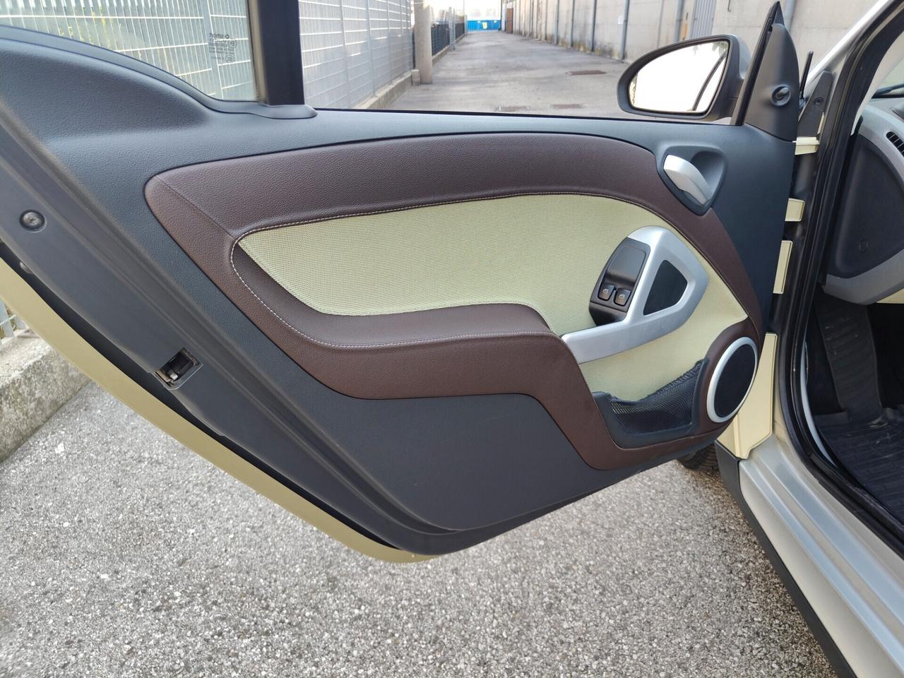 Smart ForTwo 1000 52 kW MHD cabrio passion