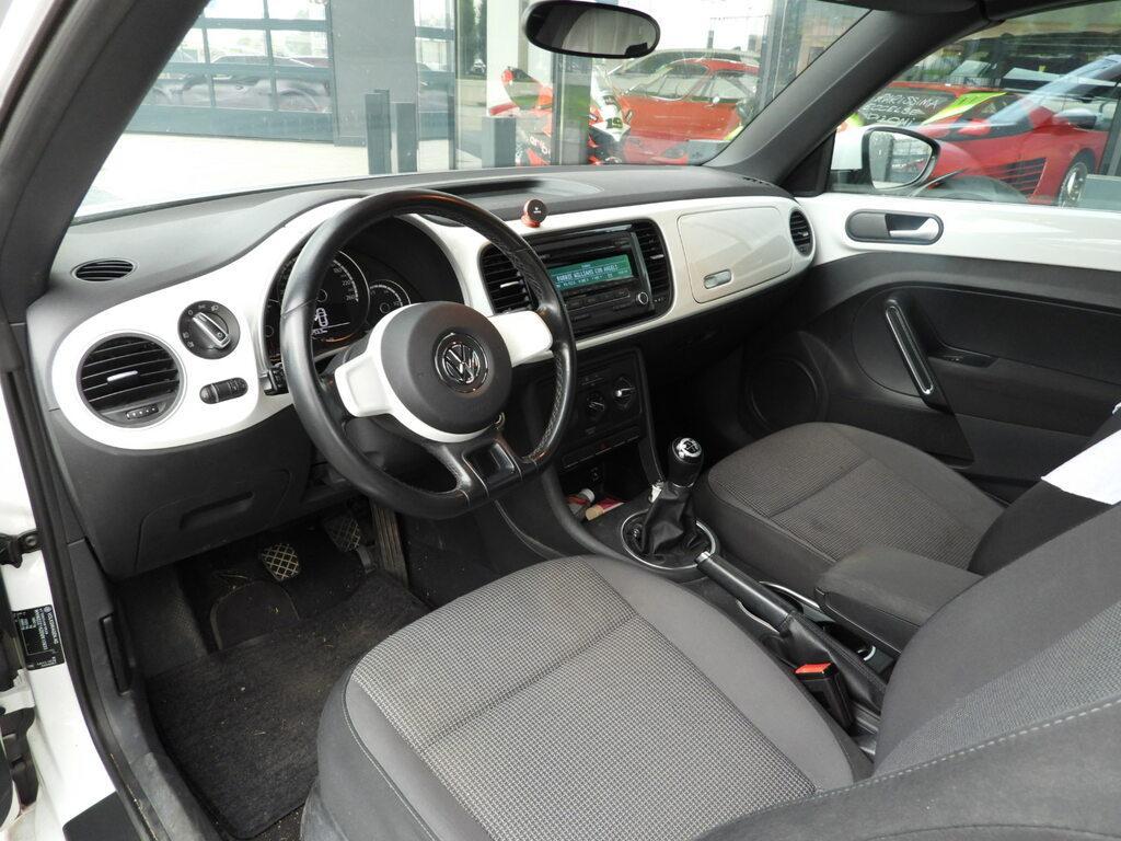 Volkswagen Maggiolino Maggiolino Cabrio 1.6 tdi Design 105cv