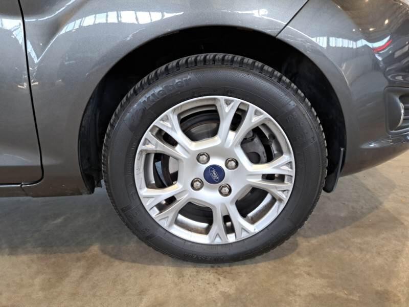 Ford Fiesta 1.5 TDCi 75CV 5 porte Titanium