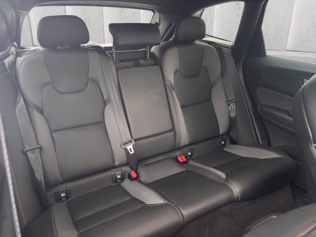 VOLVO XC60 2.0 b5 mhev Plus Dark awd auto del 2025