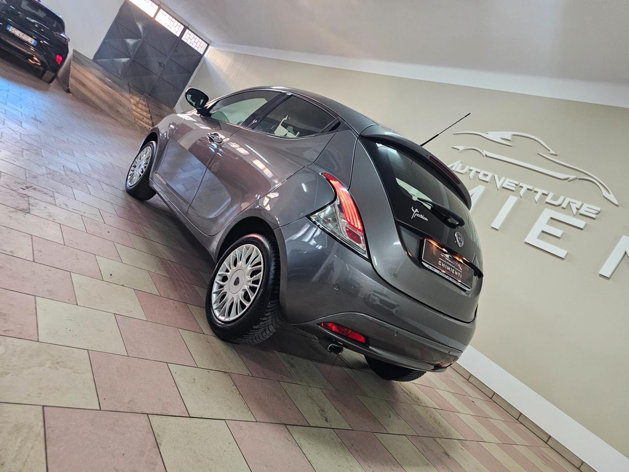 Lancia Ypsilon 1.2 69 CV 5 porte GPL Ecochic Gold