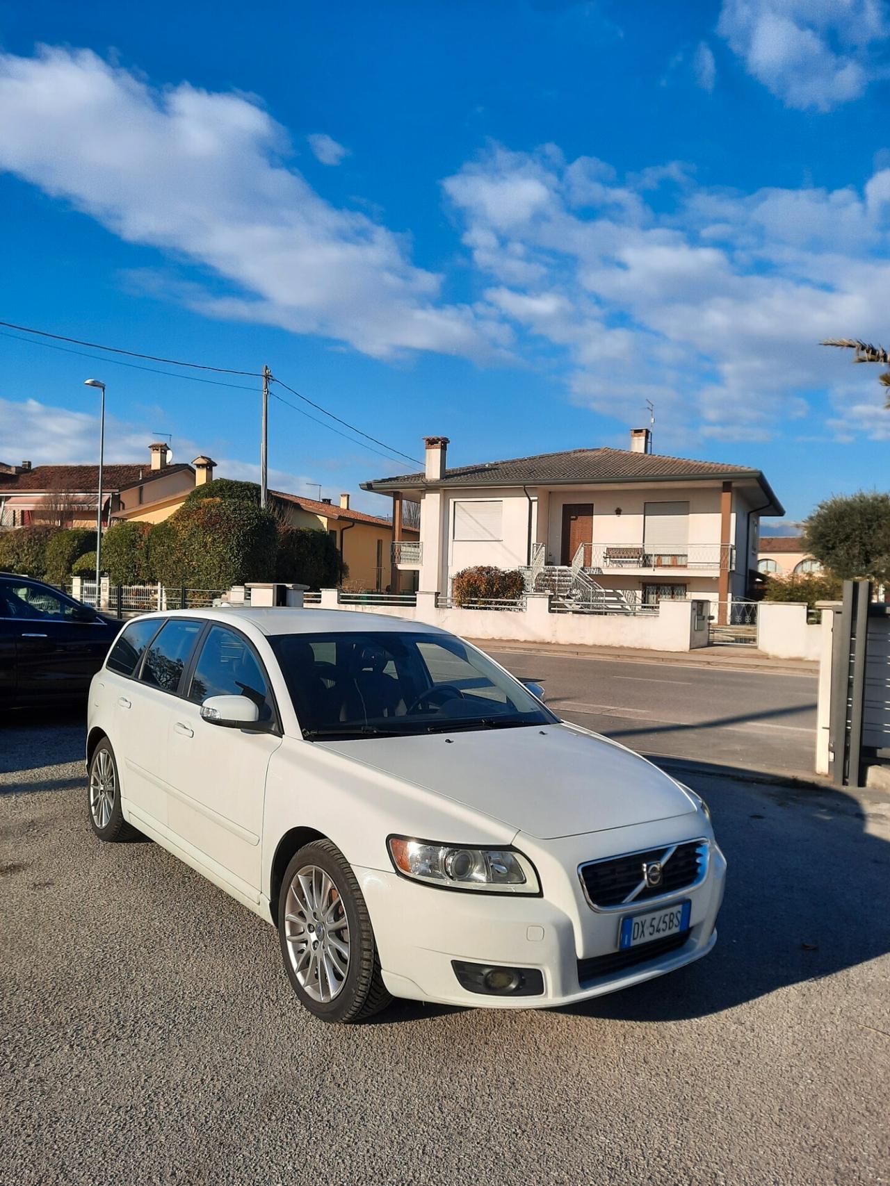 Volvo V50 1.6 D cat Momentum OK NEOPATENTATI