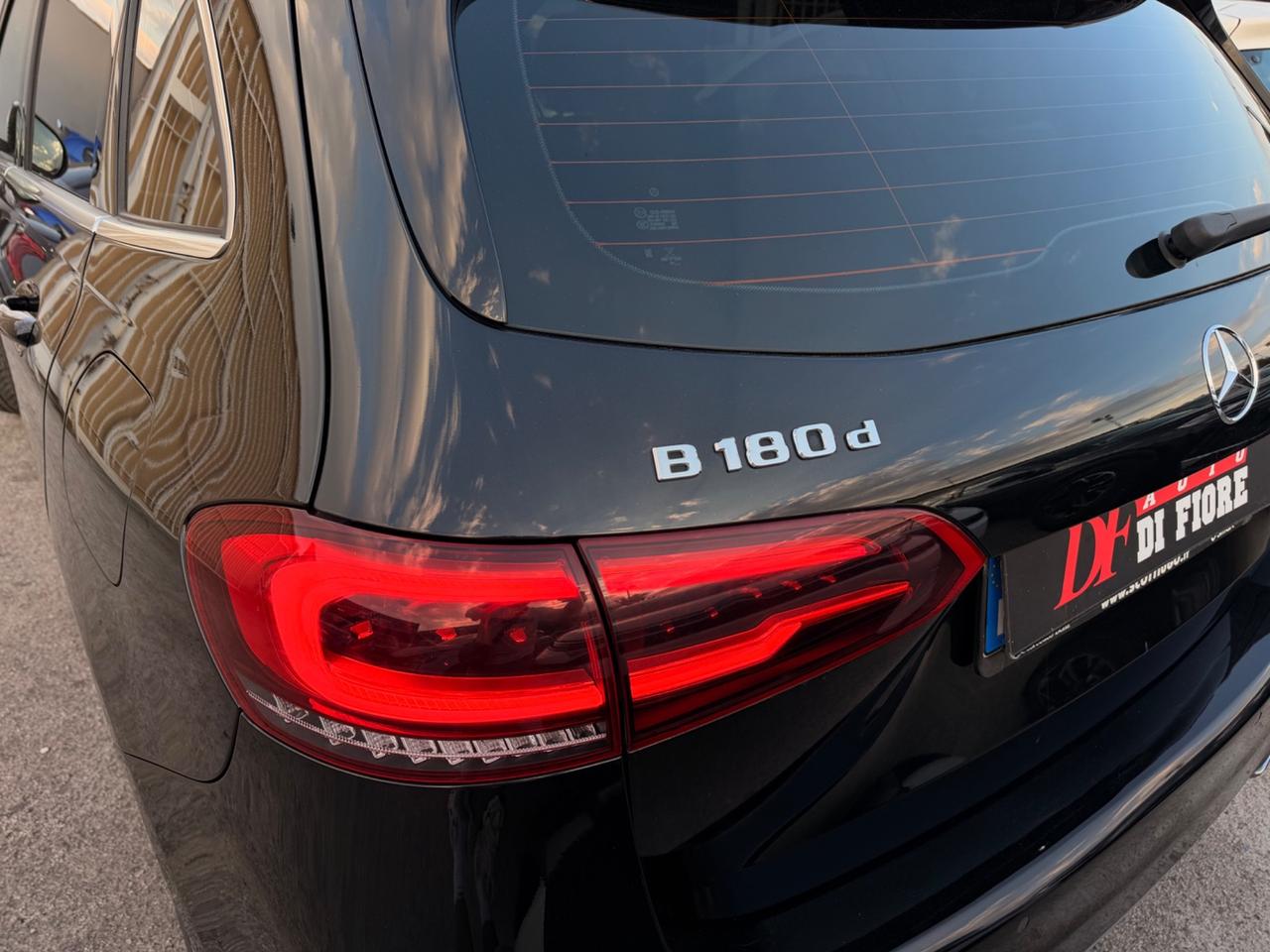 Mercedes-benz B 180 d Automatic Premium AMG KIT LUCI