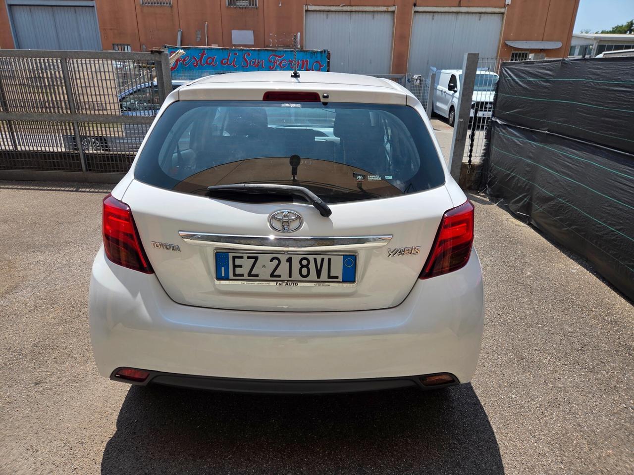 Toyota Yaris 1.0 5 porte Lounge unico proprietario