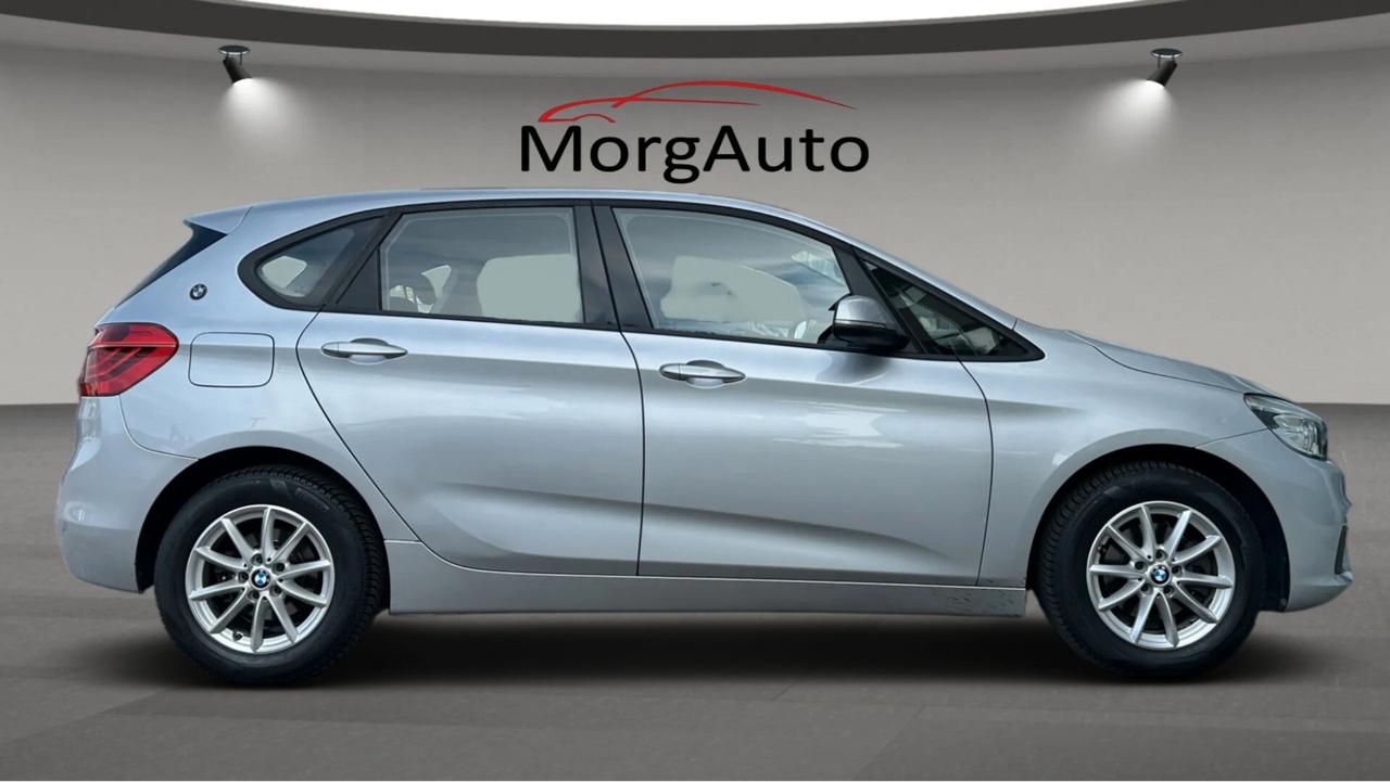 BMW 218d Active Tourer 2.0d 150cv Euro6b, Fari LED