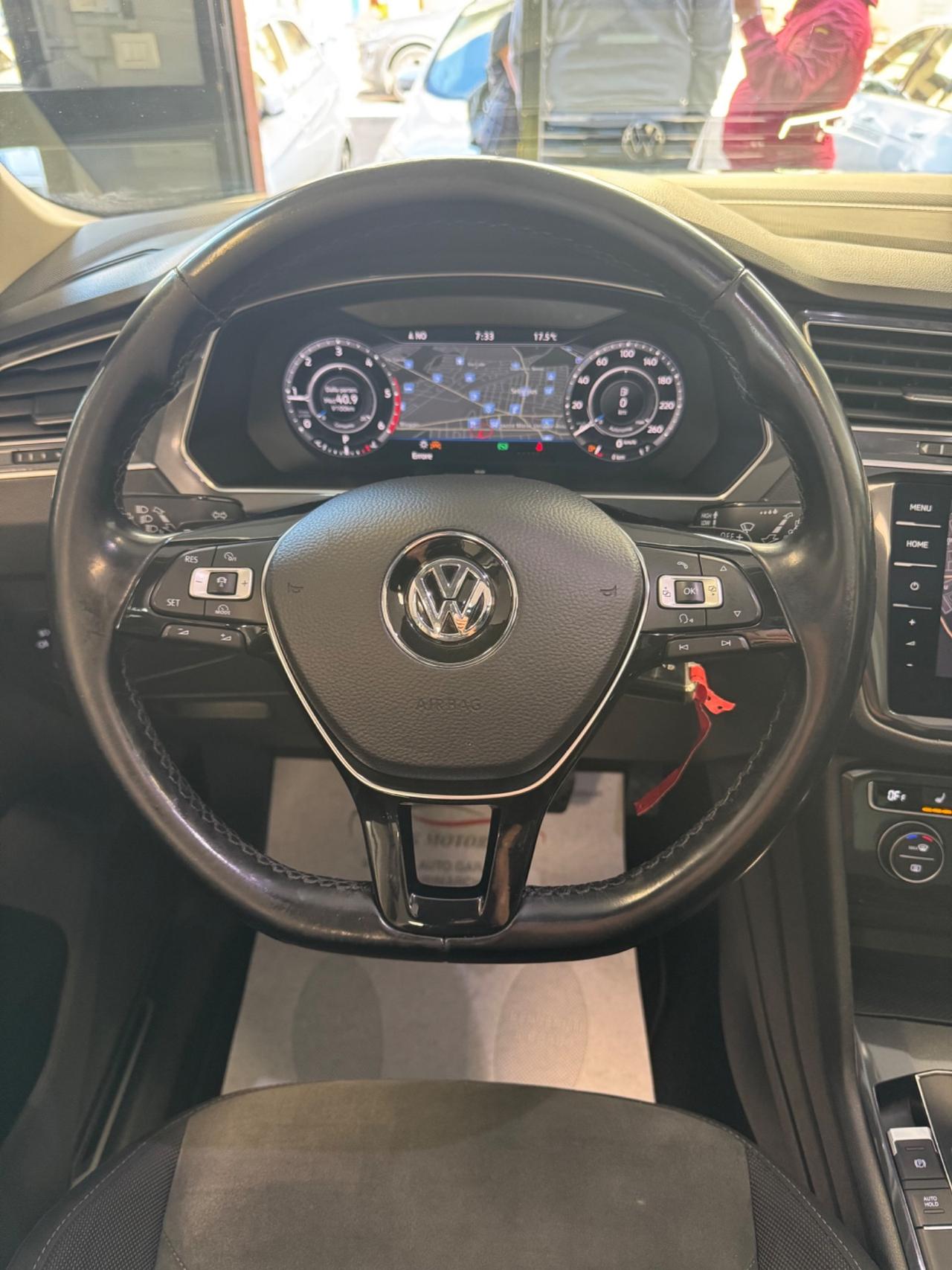 VW TIGUAN 2.0 TDI 150 CV R LINE TETTO APRIBILE