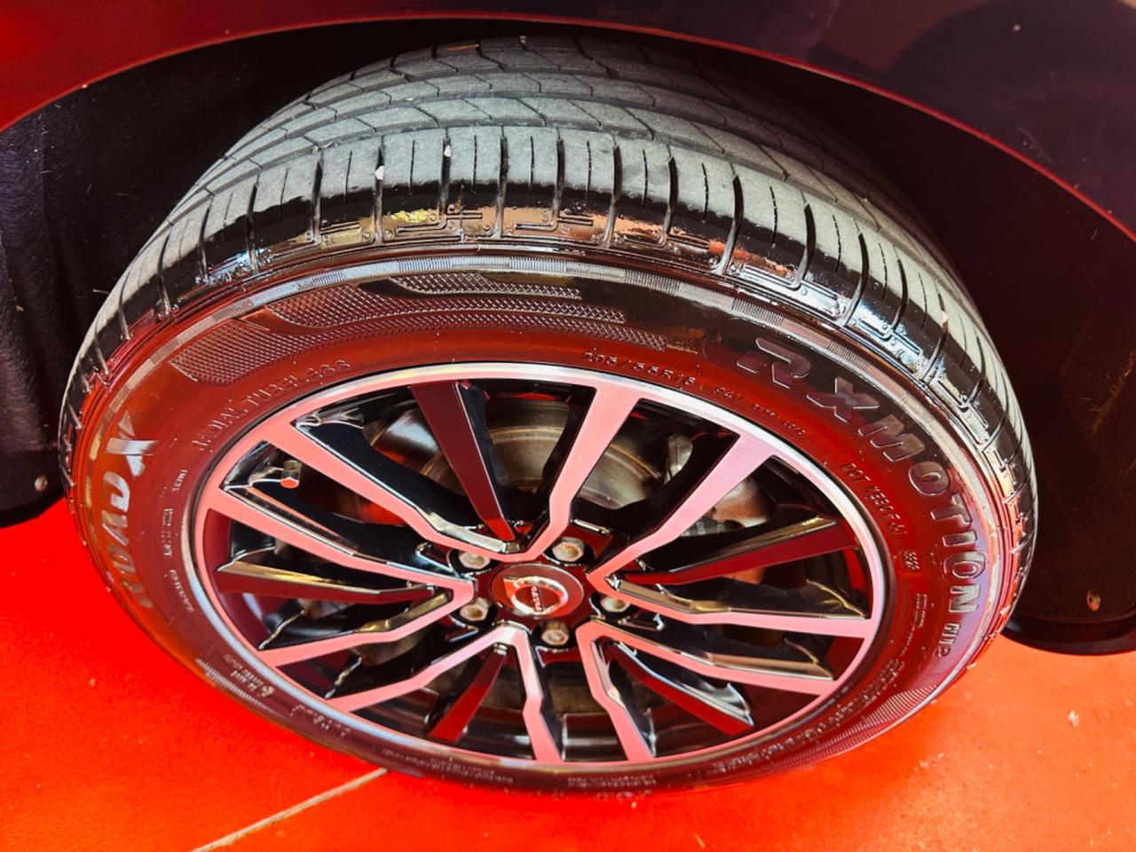 Volvo V40 2.0d 120CV Geartronic R-design