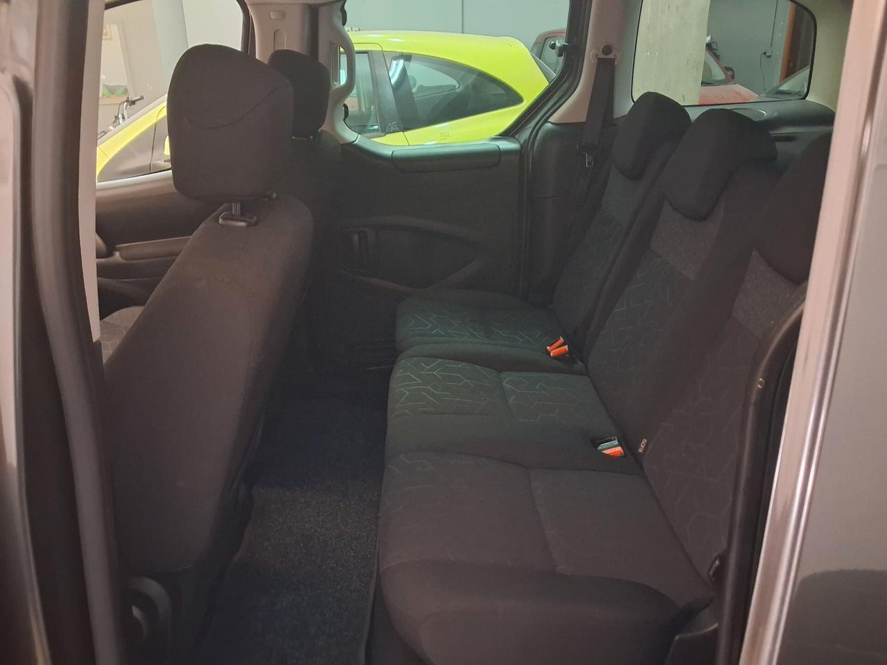 Peugeot Partner Tepee 1.6 BlueHDi Outdoor 2017