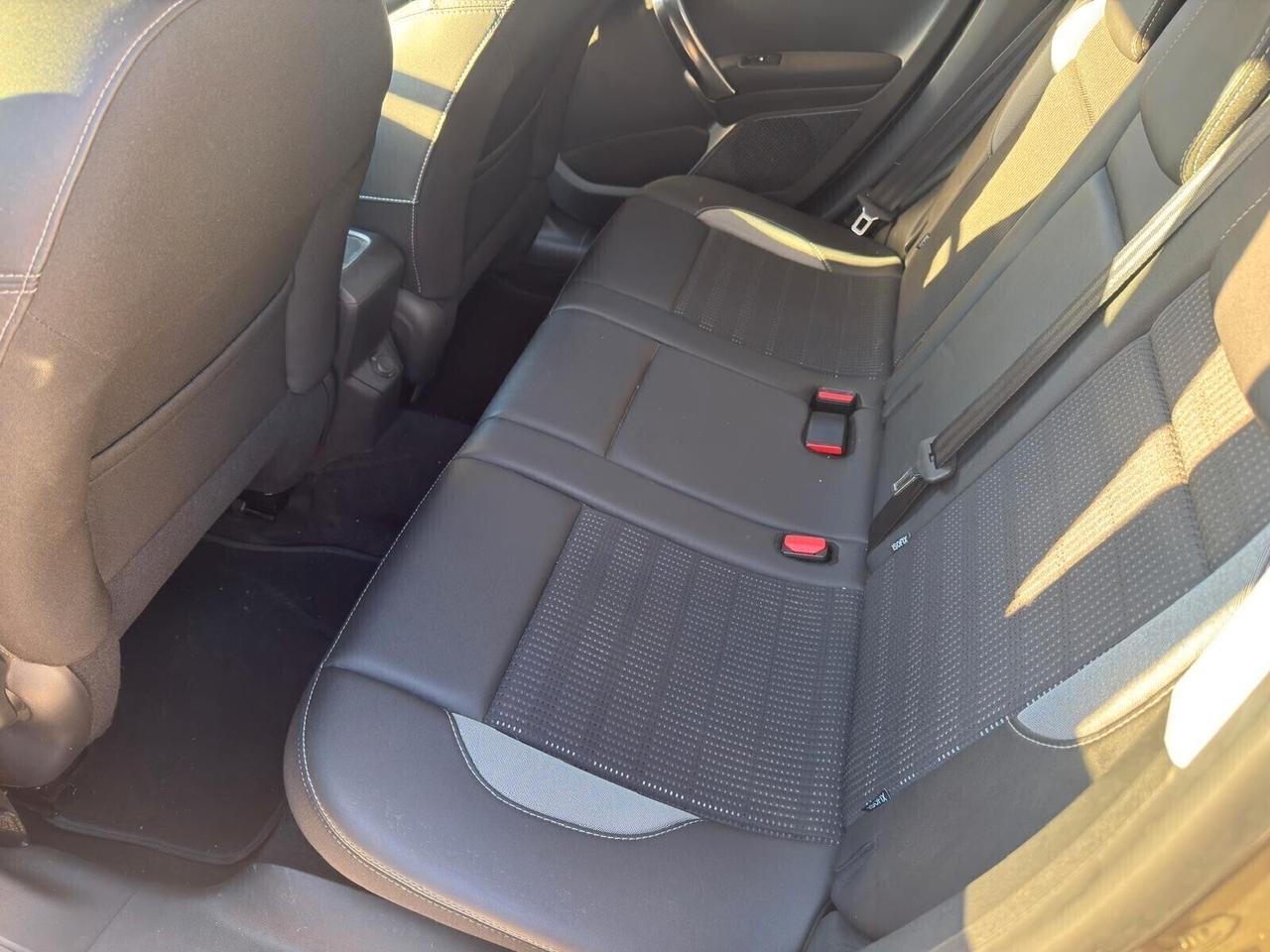 Peugeot 2008 BlueHDi 120 S&S Allure