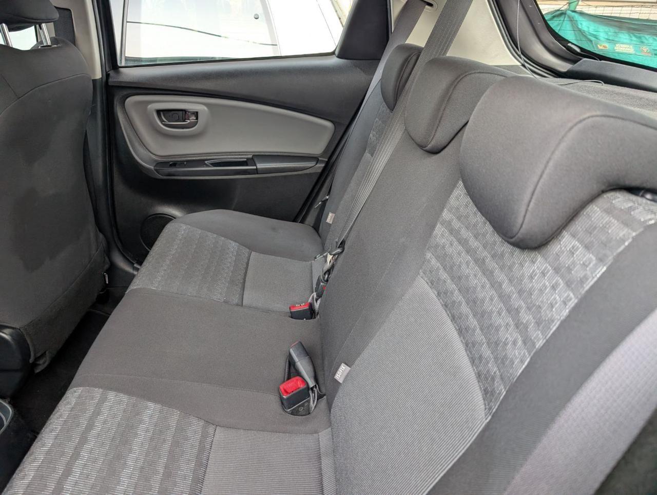 Toyota Yaris 1.0 5 porte Active