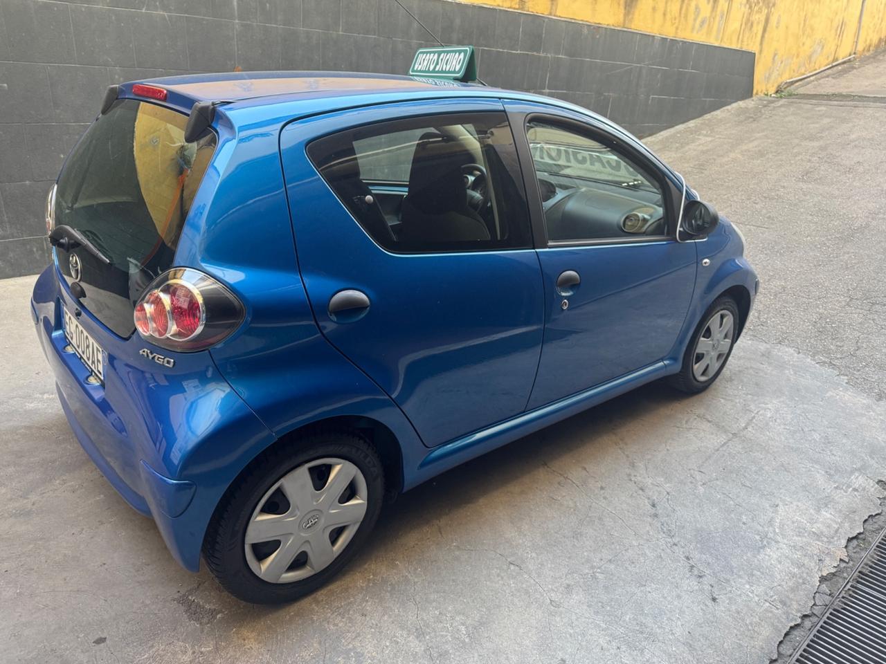 Toyota Aygo 1.0 12V VVT-i 5 porte Now Connect