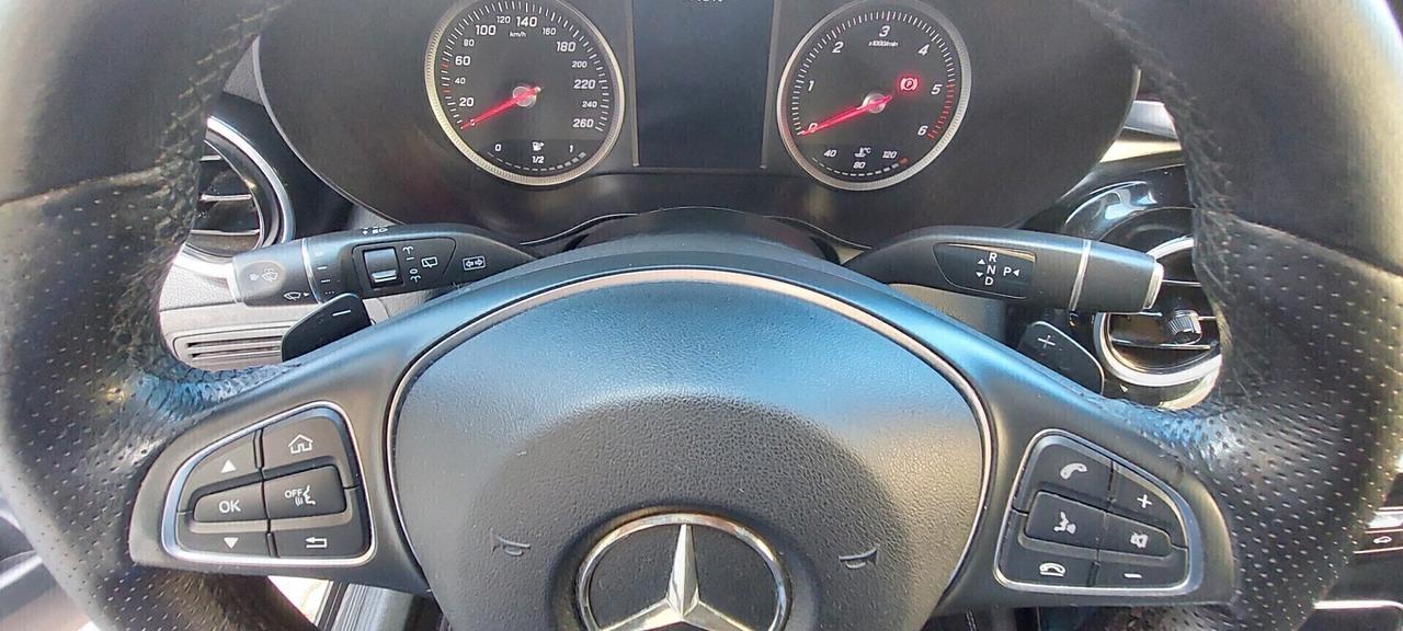 GLC 220 PREMIUM 170 CV AUTOMATICA STRAFULL OPTIONAL NAVI TELEFONO LEGA SENSORI FULL FULL
