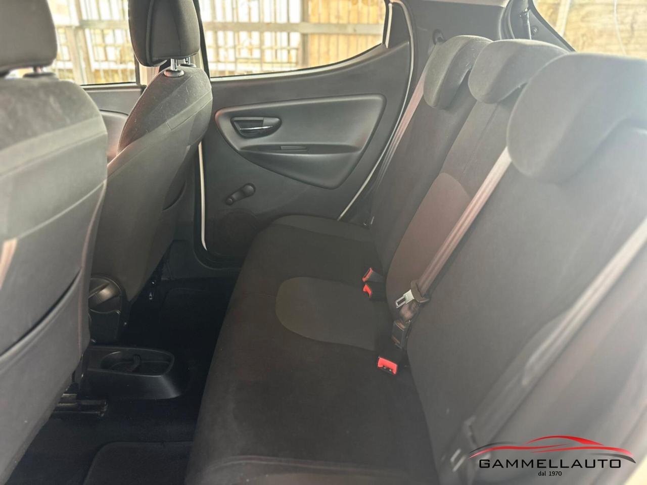 Lancia Ypsilon 1.3 MJT Silver 95CV