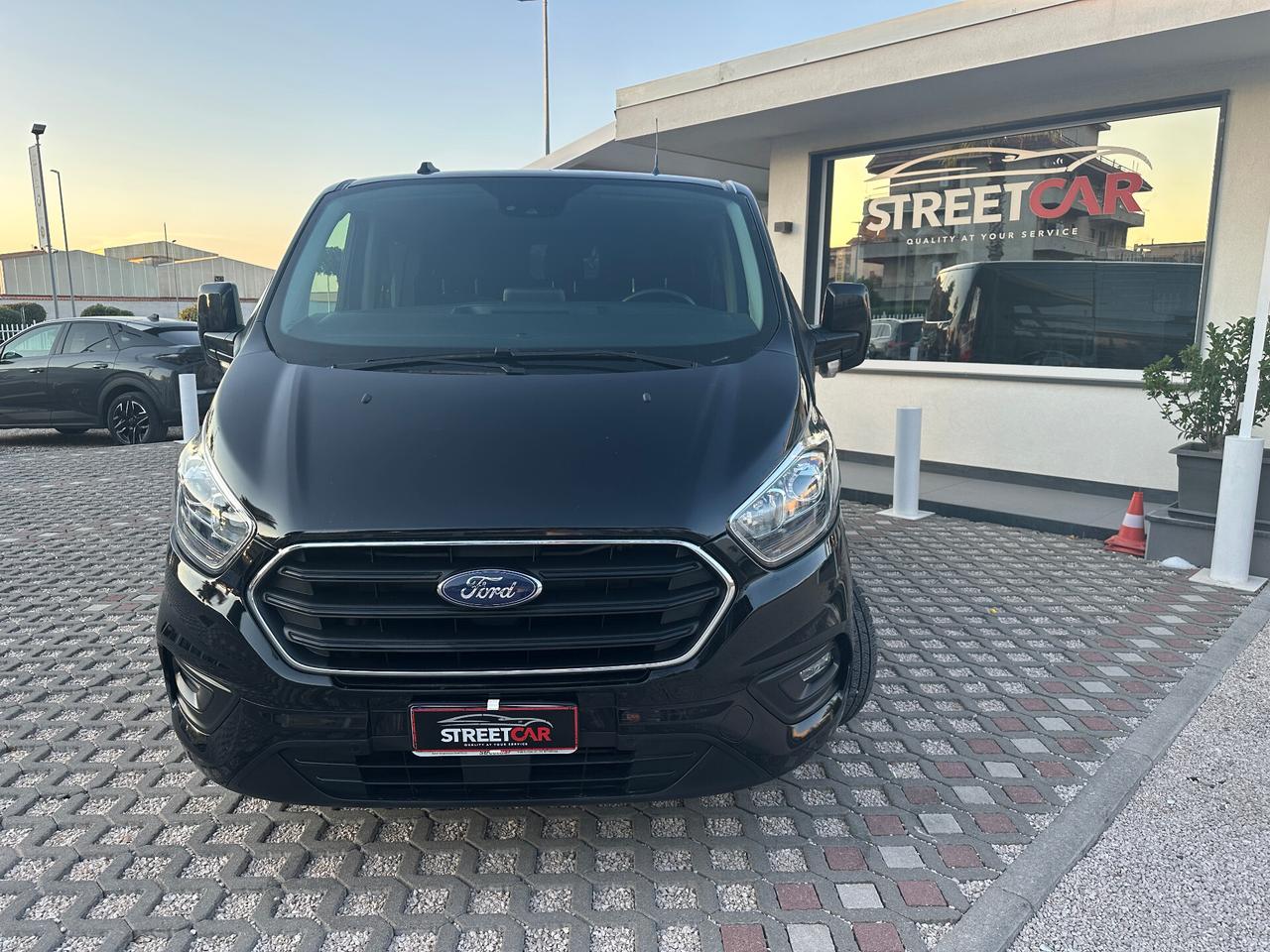 FORD TRANSIT CUSTOM 300 AUTOMATICO TITANIUM