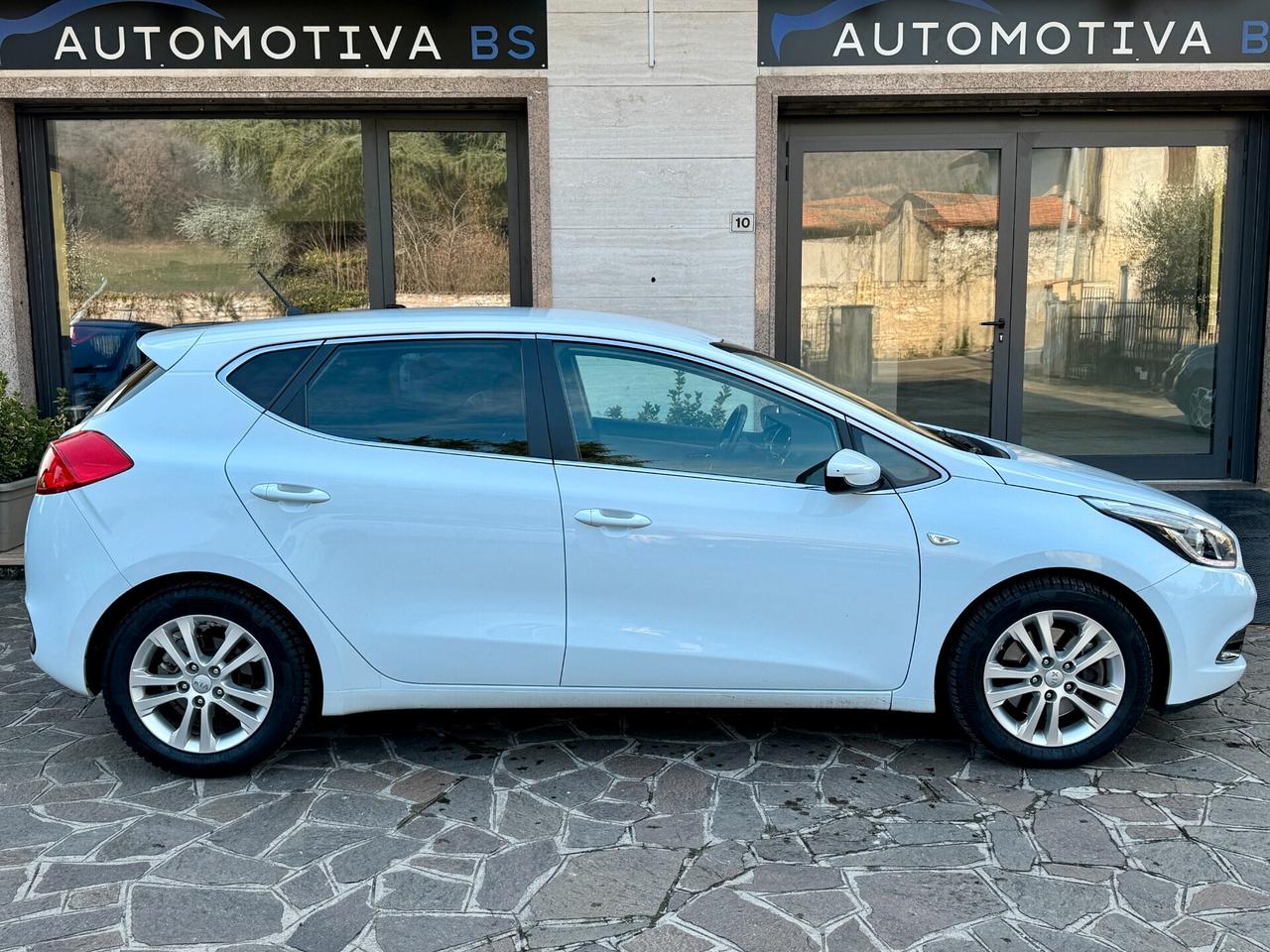 Kia Ceed cee'd 1.6 CRDi 110 CV 5 porte Cool